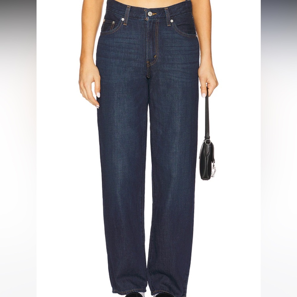 NWT Levi’s Baggy Dad Mid Rise Straight Leg Jean